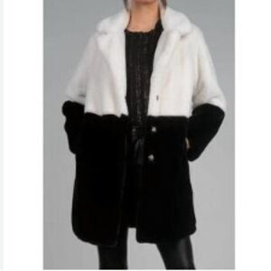 Elan Black & White Contrast Faux Fur Coat in Size L
